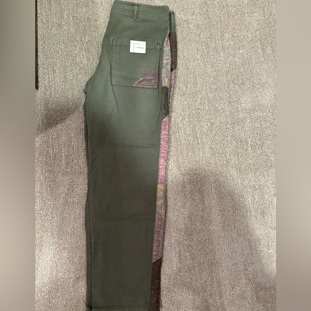 Anthropologie The Wanderer cropped green utility pants. Side detailing.